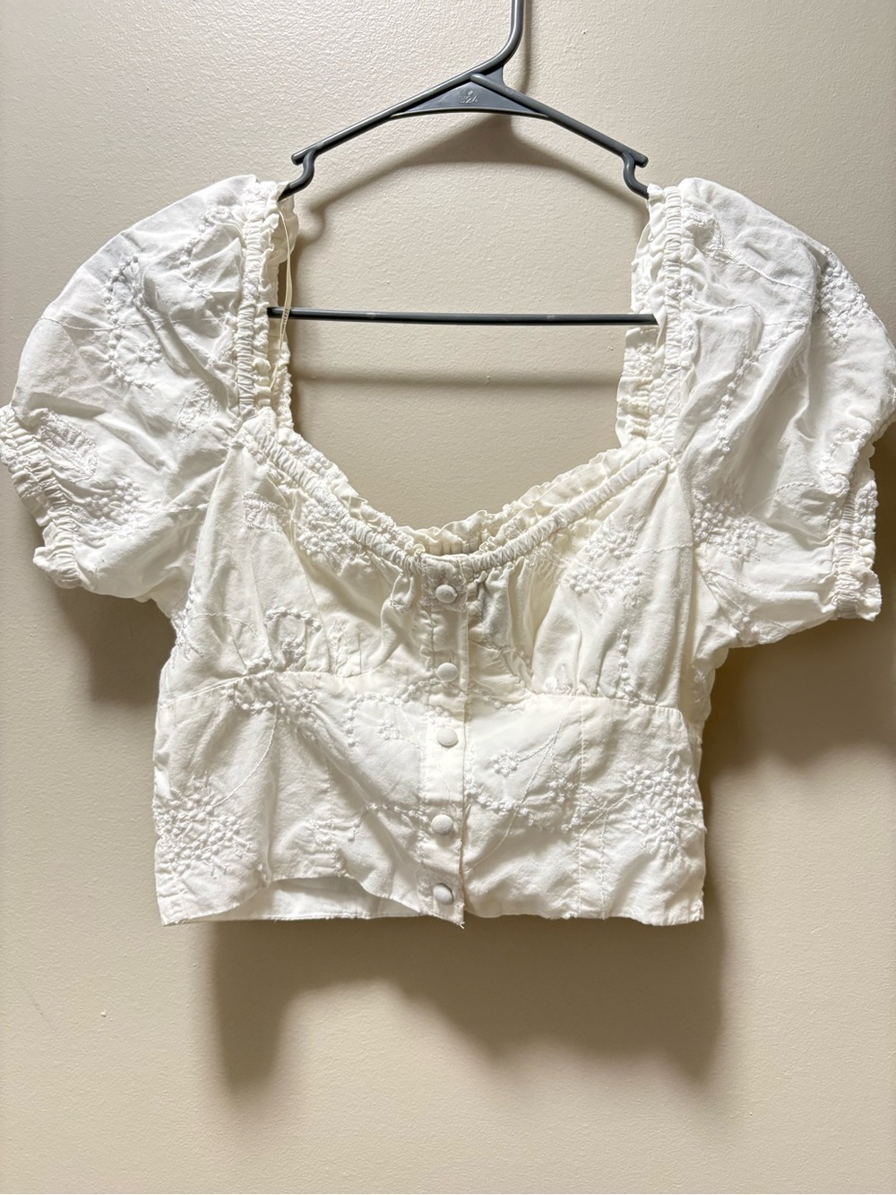Forever 21 White Puff Sleeve Cropped Blouse